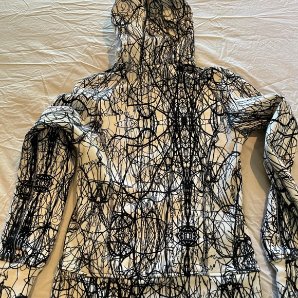 Lululemon Marble Print Scuba Hoodie Size 6 - Picture 7 of 7